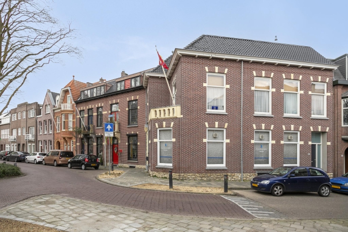 Burg. de Hesselleplein 9, 6411 CG, Heerlen