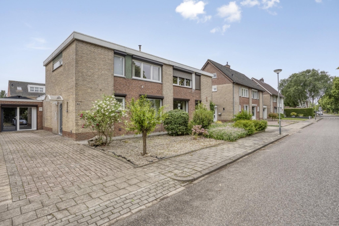 Lindenlaan 66, 6241 BD, Bunde